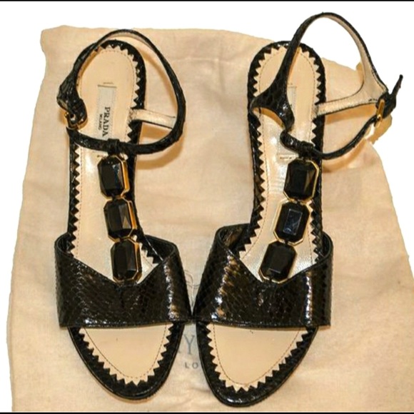 NEW Prada Black Jewel Heels Snakeskin Size 37 US 6.5 or 7 - Picture 1 of 8